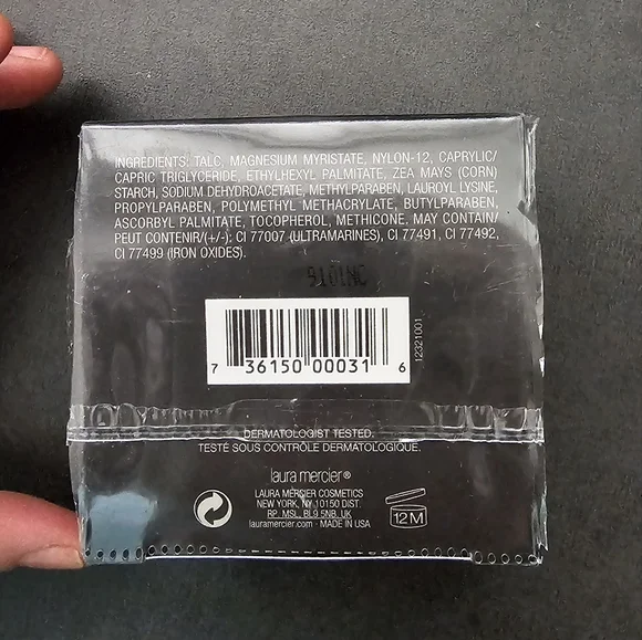 Makeup - Picture 2 of 2